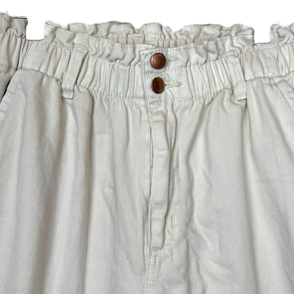 Universal Thread White Cinch Waist High Rise Denim Paperbag Ankle Pants size 6 - Picture 6 of 8